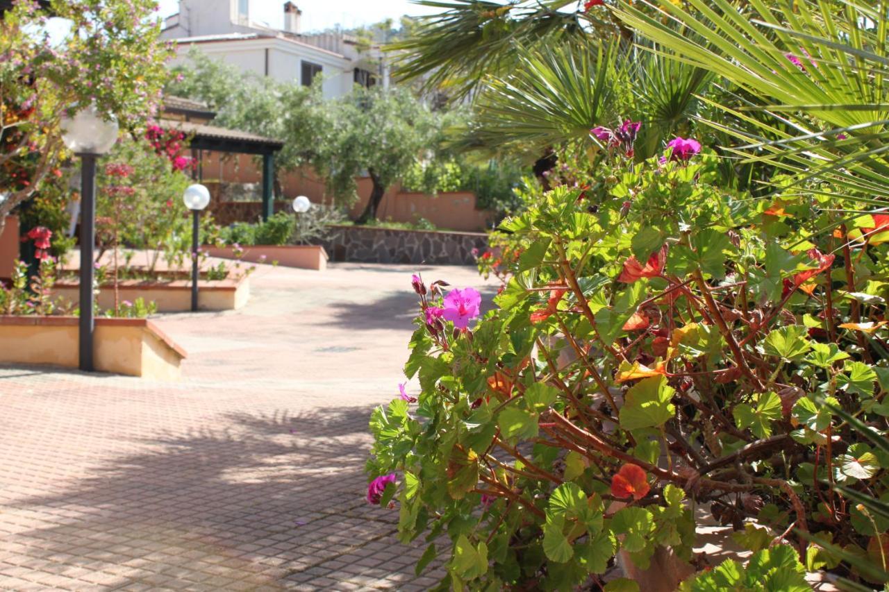 Arbatax Le Terrazze Sul Mare Aparthotel Exterior photo