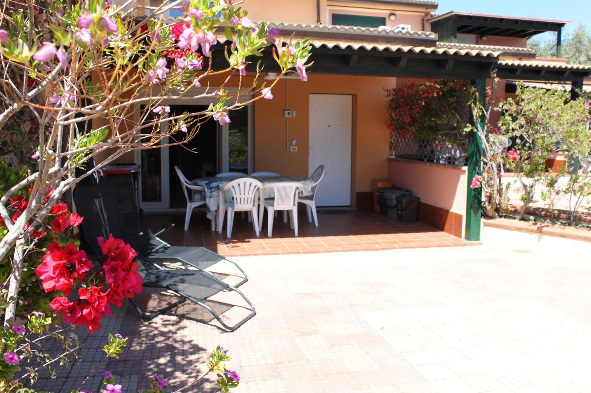Arbatax Le Terrazze Sul Mare Aparthotel Exterior photo